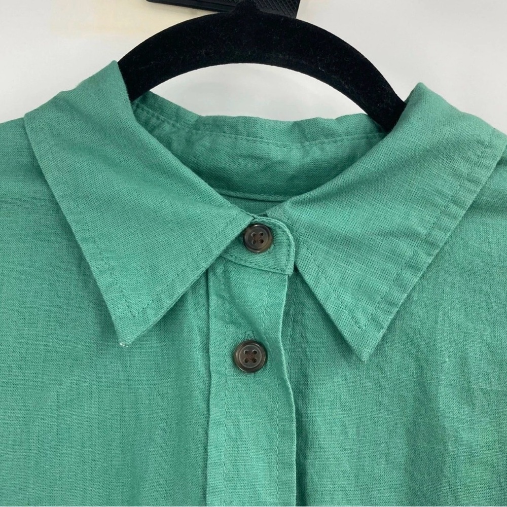 Universal Thread Women's Green Button Down Shirtd… - image 6